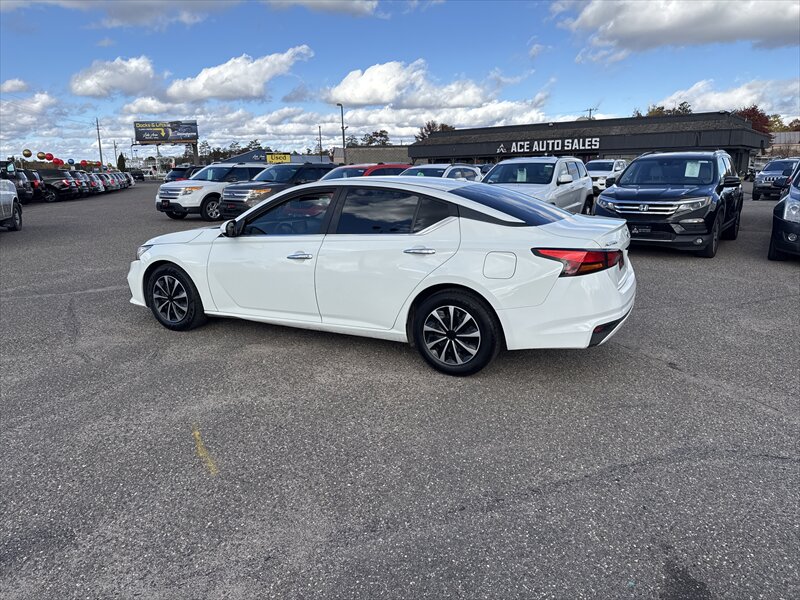 2019 Nissan Altima 2.5 S - Photo 4 - Brainerd, MN 56401