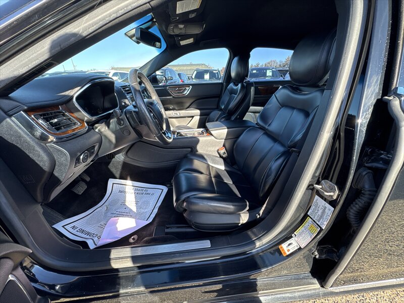 2017 Lincoln Continental Premiere - Photo 8 - Brainerd, MN 56401