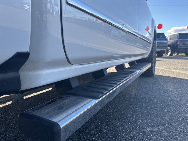 2018 GMC Sierra 1500 SLT - Photo 6 - Brainerd, MN 56401