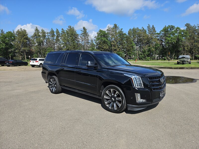 2017 Cadillac Escalade Premium Luxury  ESV