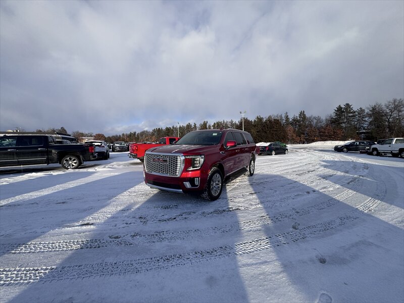 2022 GMC Yukon XL Denali  