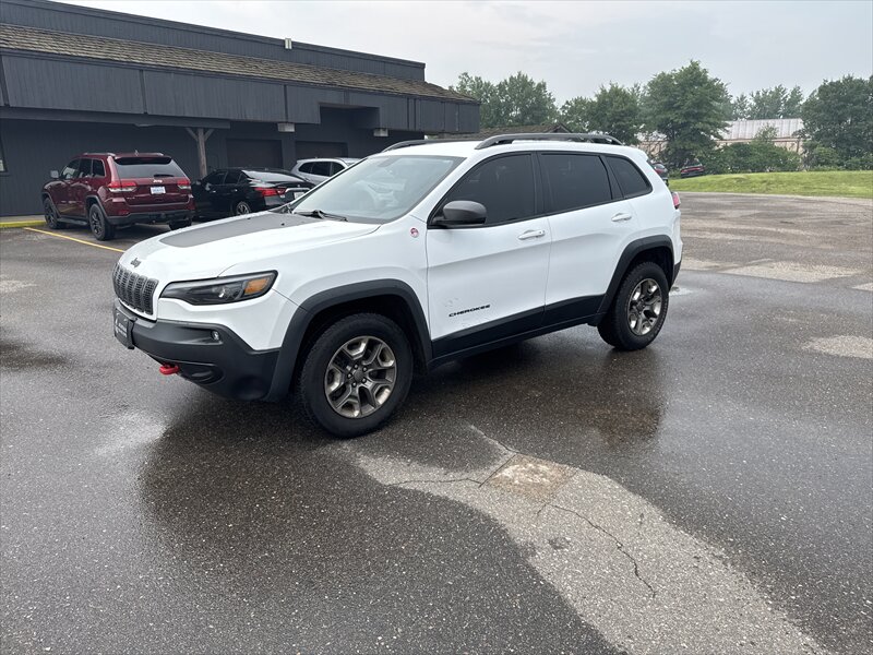 2019 Jeep Cherokee Trailhawk   - Photo 1 - Brainerd, MN 56401
