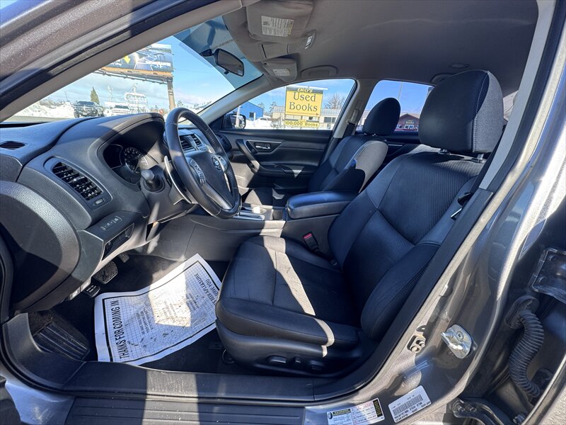 2017 Nissan Altima SR - Photo 9 - Brainerd, MN 56401