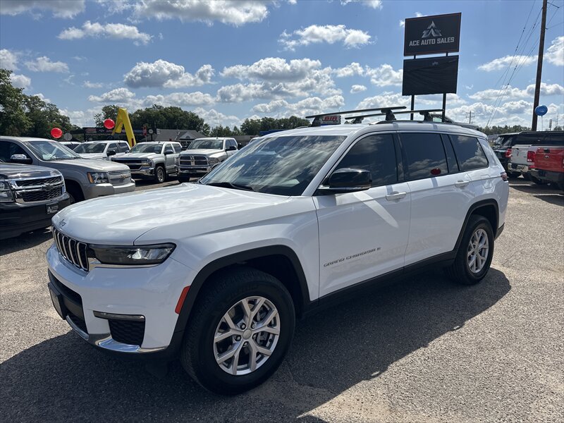 2022 Jeep Grand Cherokee Limited  L - Photo 1 - Brainerd, MN 56401