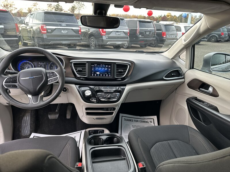 2018 Chrysler Pacifica Touring Plus - Photo 11 - Brainerd, MN 56401