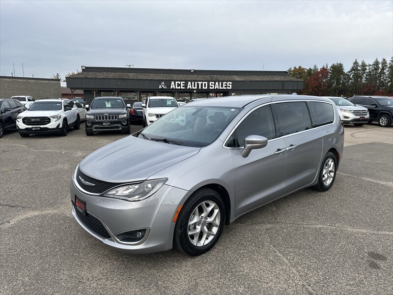 2018 Chrysler Pacifica Touring Plus   - Photo 1 - Brainerd, MN 56401