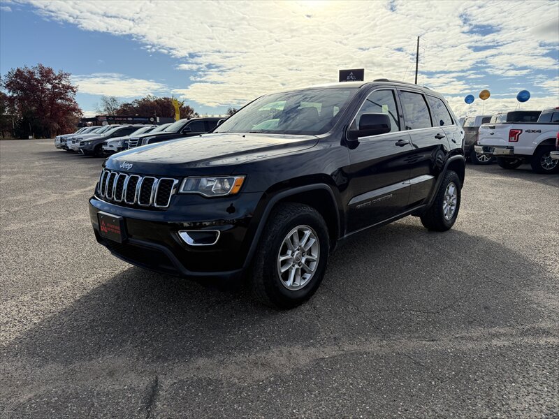 2019 Jeep Grand Cherokee Laredo   - Photo 1 - Brainerd, MN 56401