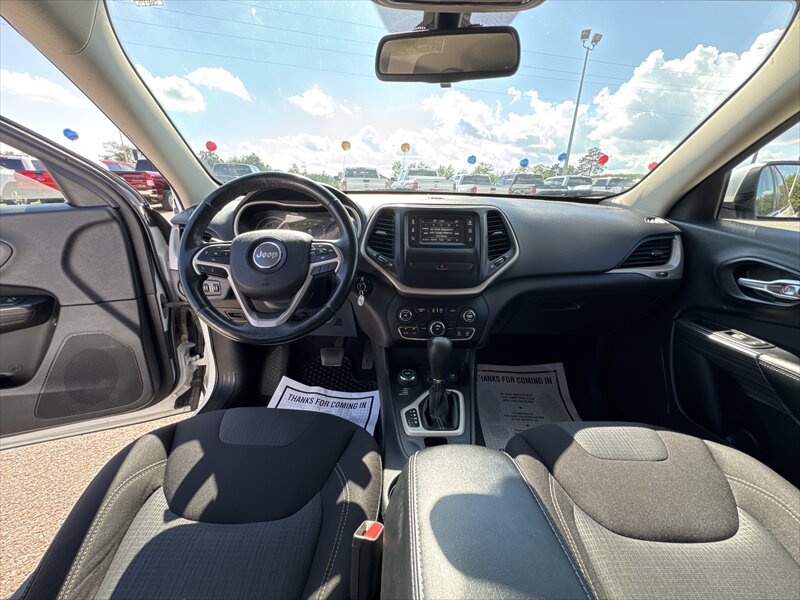 2016 Jeep Cherokee Latitude - Photo 8 - Brainerd, MN 56401