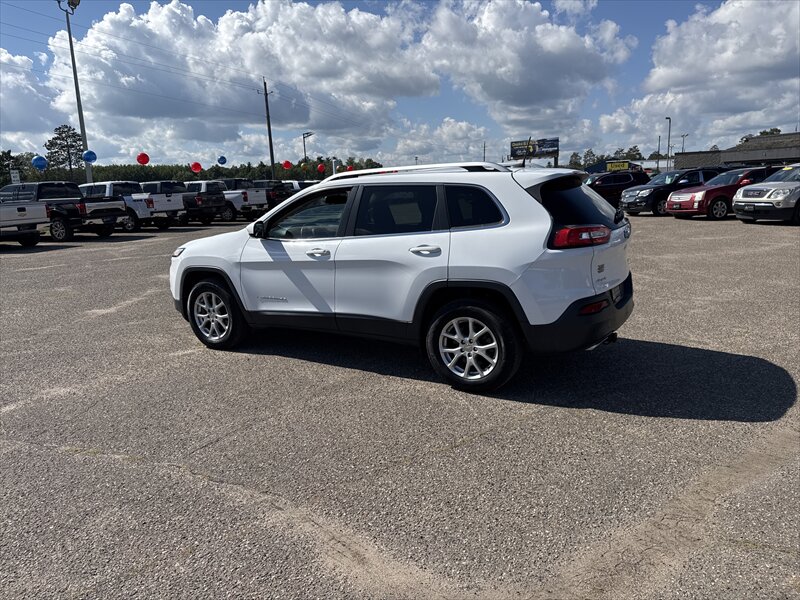 2016 Jeep Cherokee Latitude - Photo 4 - Brainerd, MN 56401