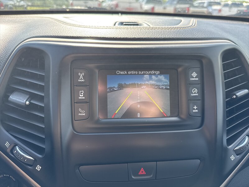 2016 Jeep Cherokee Latitude - Photo 10 - Brainerd, MN 56401