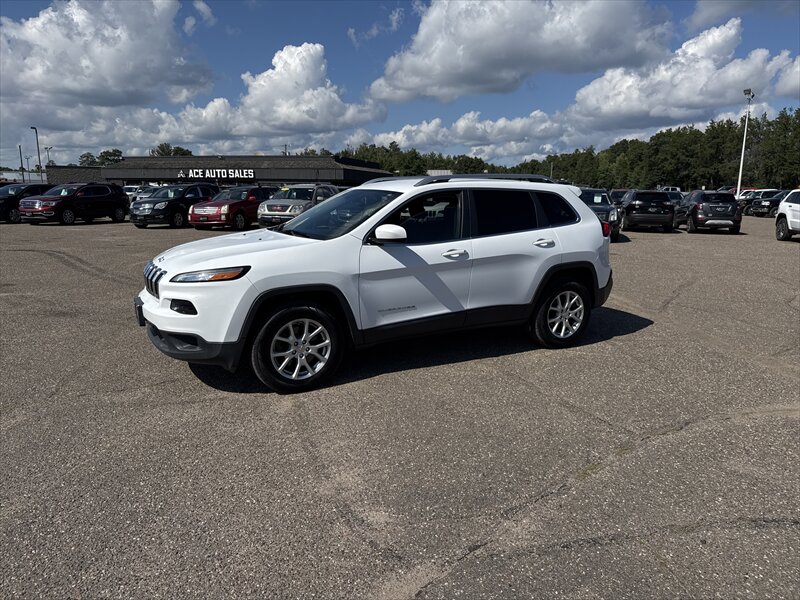 2016 Jeep Cherokee Latitude   - Photo 1 - Brainerd, MN 56401