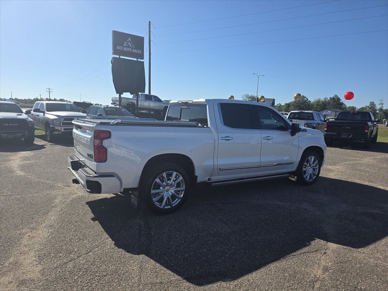 2024 Chevrolet Silverado 1500 High Country - Photo 3 - Brainerd, MN 56401