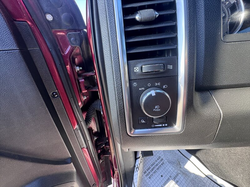 2018 RAM 1500 Laramie Longhorn - Photo 14 - Brainerd, MN 56401