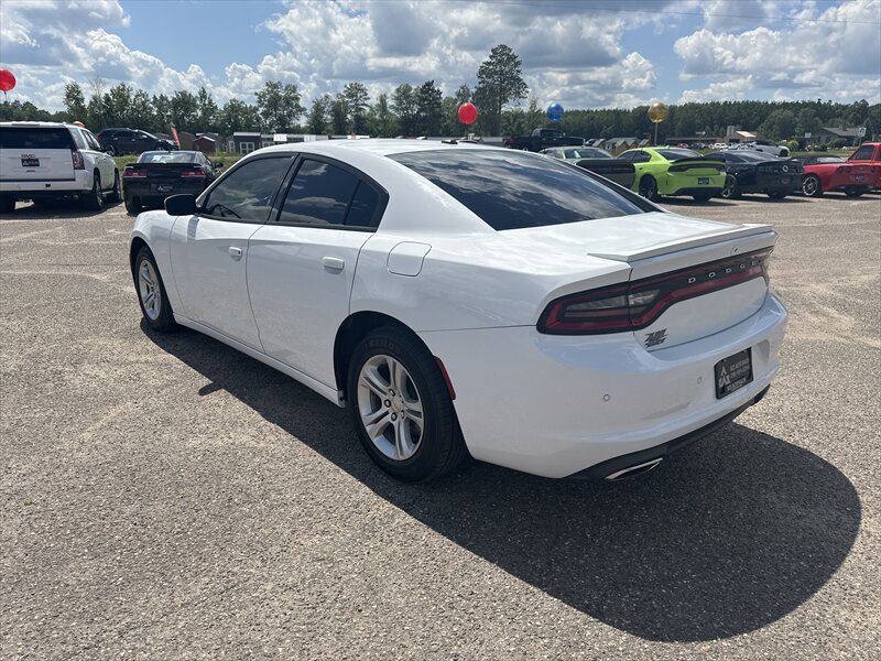 2019 Dodge Charger SXT - Photo 4 - Brainerd, MN 56401