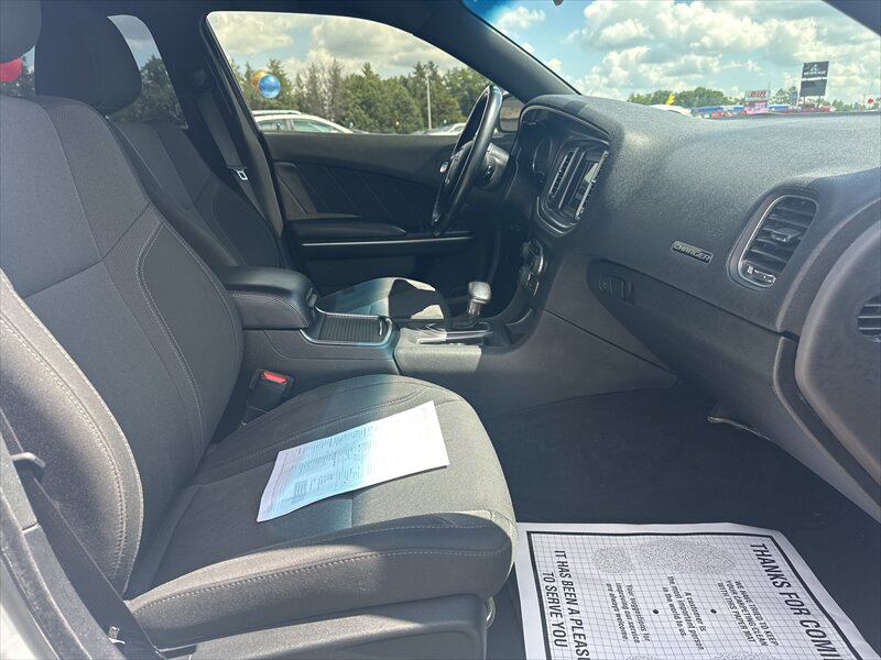 2019 Dodge Charger SXT - Photo 9 - Brainerd, MN 56401