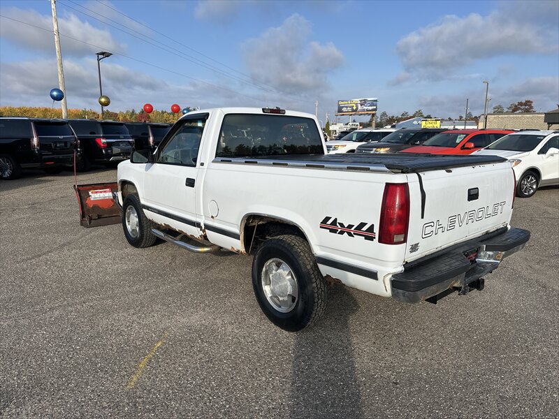 1998 Chevrolet K1500 Cheyenne 2dr K1500 Cheyenne - Photo 4 - Brainerd, MN 56401