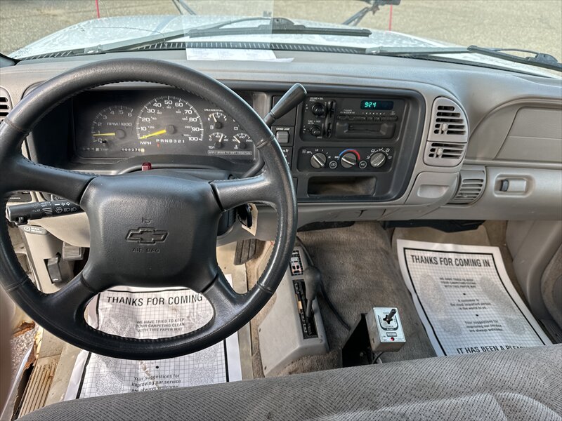 1998 Chevrolet K1500 Cheyenne 2dr K1500 Cheyenne - Photo 8 - Brainerd, MN 56401