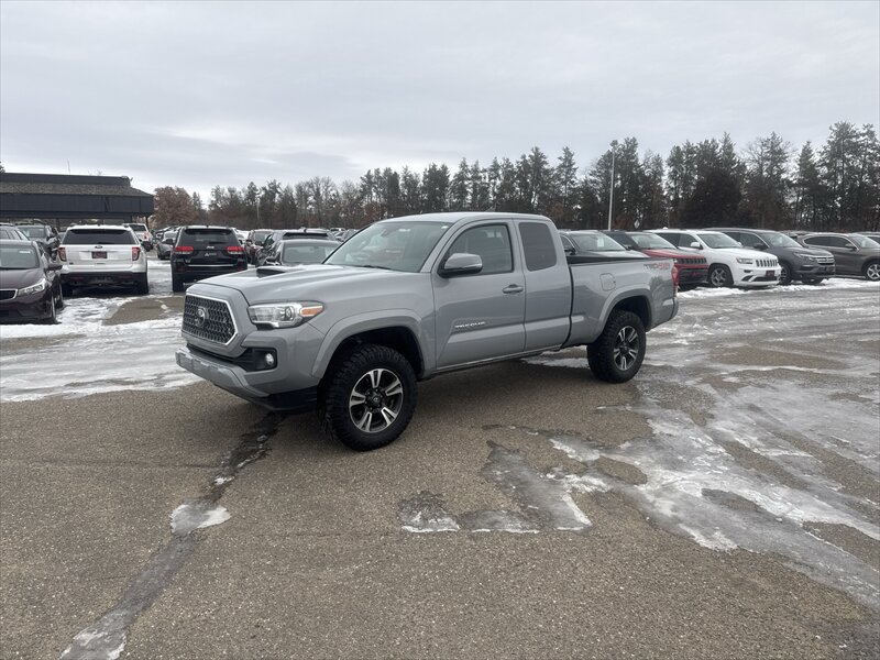 2018 Toyota Tacoma SR5 V6  