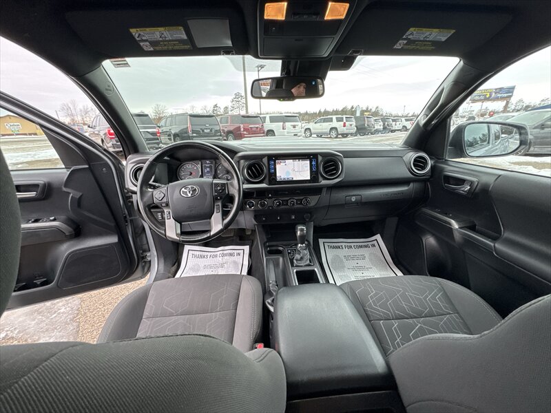 2018 Toyota Tacoma SR5 V6 - Photo 11 - Brainerd, MN 56401