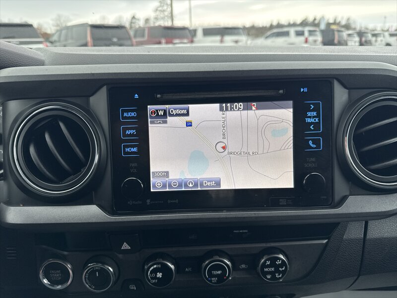 2018 Toyota Tacoma SR5 V6 - Photo 15 - Brainerd, MN 56401