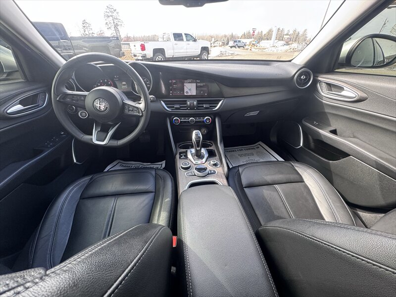 2021 Alfa Romeo Giulia Ti - Photo 11 - Brainerd, MN 56401