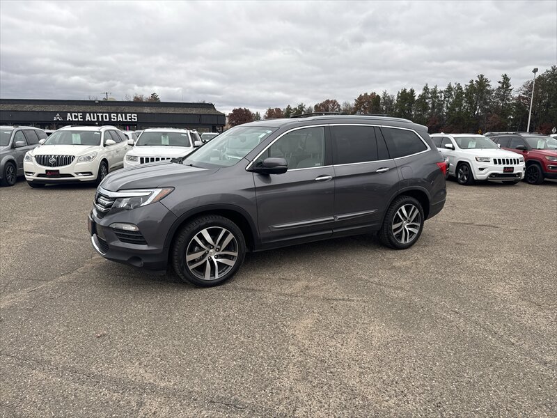 2018 Honda Pilot Elite   - Photo 1 - Brainerd, MN 56401