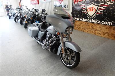 2023 Harley-Davidson Street Glide   - Photo 2 - Kingman, KS 67068
