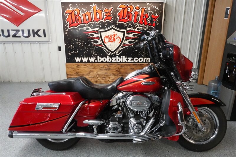2007 Harley-Davidson Ultra Classic CVO   - Photo 1 - Kingman, KS 67068