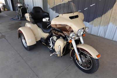 2014 Harley-Davidson Triglide   - Photo 2 - Kingman, KS 67068