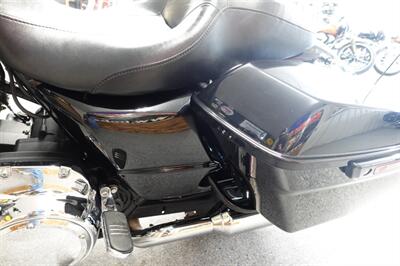 2017 Harley-Davidson Road Glide   - Photo 33 - Kingman, KS 67068