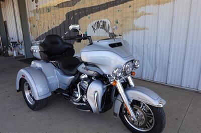 2023 Harley Davidson Triglide   - Photo 2 - Kingman, KS 67068