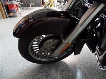 2011 Harley-Davidson Road Glide Custom   - Photo 18 - Kingman, KS 67068