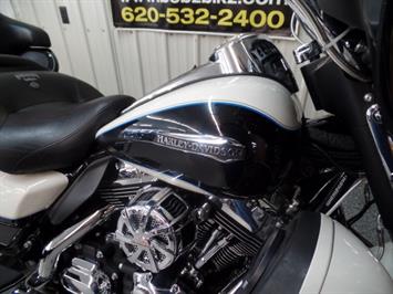 2014 Harley-Davidson Ultra Classic   - Photo 11 - Kingman, KS 67068