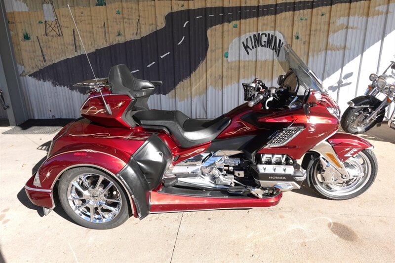 2018 Honda Gold Wing DCT Tour Roadsmith Trike   - Photo 1 - Kingman, KS 67068