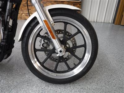 2019 Harley-Davidson Sportster 883 Superlow   - Photo 9 - Kingman, KS 67068