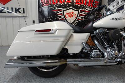 2014 Harley-Davidson Street Glide Special   - Photo 21 - Kingman, KS 67068
