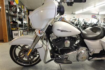 2014 Harley-Davidson Street Glide Special   - Photo 29 - Kingman, KS 67068