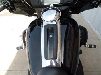 2014 Harley-Davidson Triglide   - Photo 17 - Kingman, KS 67068