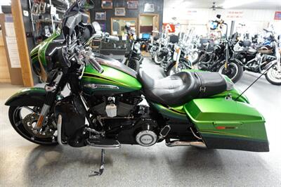 2011 Harley-Davidson Street Glide CVO   - Photo 5 - Kingman, KS 67068