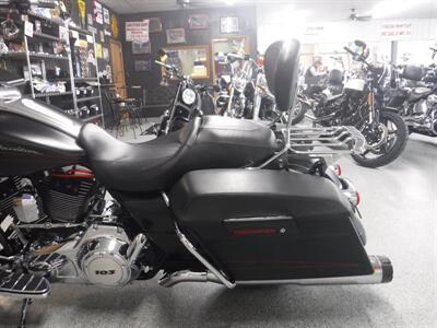 2012 Harley-Davidson Road Glide Custom   - Photo 15 - Kingman, KS 67068