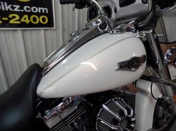 2015 Harley-Davidson Road King Standard   - Photo 8 - Kingman, KS 67068