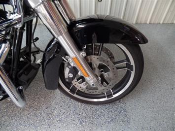 2015 Harley-Davidson Road Glide Custom   - Photo 10 - Kingman, KS 67068