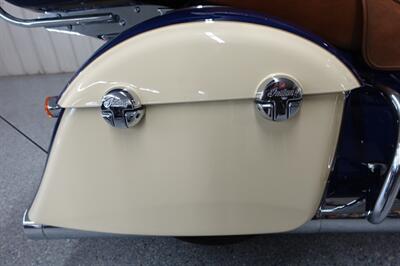 2016 Indian Roadmaster Springfield Blue and Ivory Cream   - Photo 18 - Kingman, KS 67068