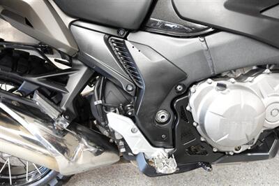 2016 Honda VFR 1200 X   - Photo 15 - Kingman, KS 67068