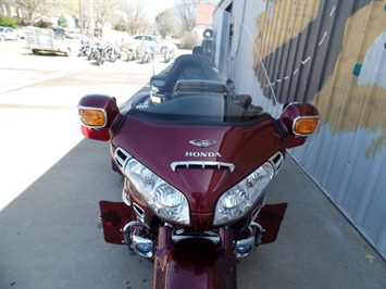 2005 Honda Gold Wing 1800 Trike Hannigan IRS   - Photo 13 - Kingman, KS 67068