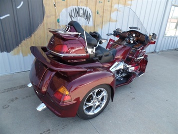 2005 Honda Gold Wing 1800 Trike Hannigan IRS   - Photo 3 - Kingman, KS 67068