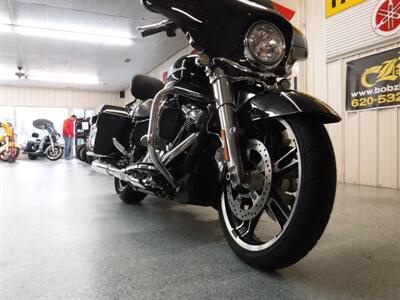 2018 Harley-Davidson Street Glide   - Photo 4 - Kingman, KS 67068