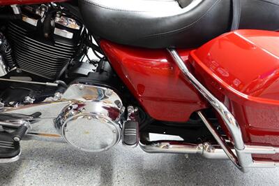 2023 Harley-Davidson Road Glide   - Photo 27 - Kingman, KS 67068