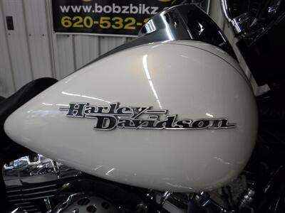 2015 Harley-Davidson Street Glide Special   - Photo 6 - Kingman, KS 67068