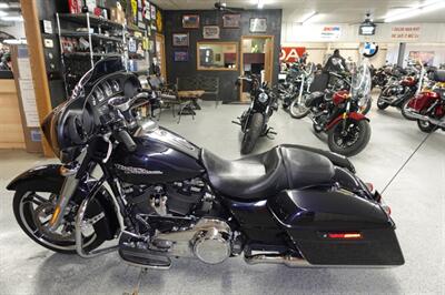 2019 Harley-Davidson Street Glide - Photo 4 - Kingman, KS 67068